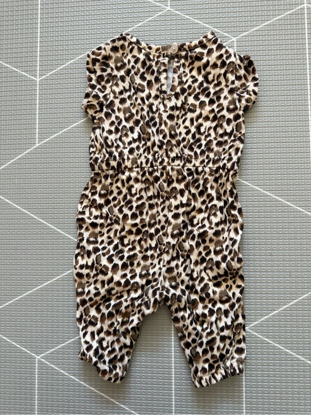 Old Navy|Baby girl Leopard Print short sleeve jumpsuit - Brown & Black•••0-3M
